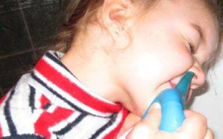 Как промыть нос ребенку при насморке физраствором. рецепты в домашних условиях