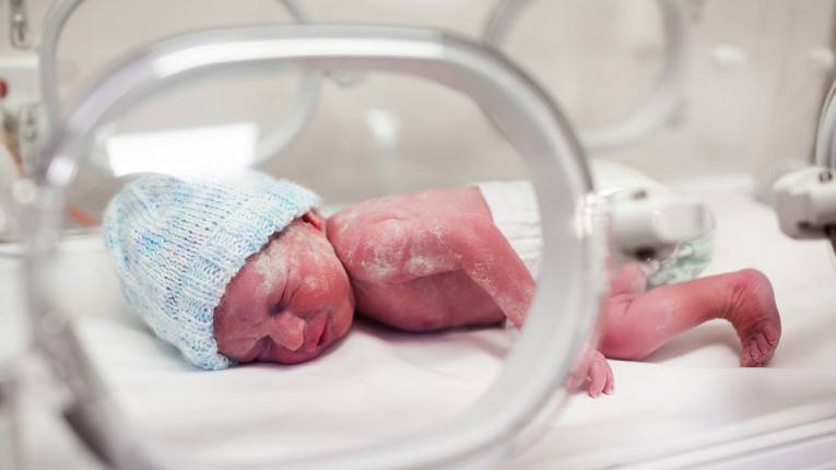 Как долго лечится пневмония у новорожденных. лечение недоношенных детей: длительность и принципы