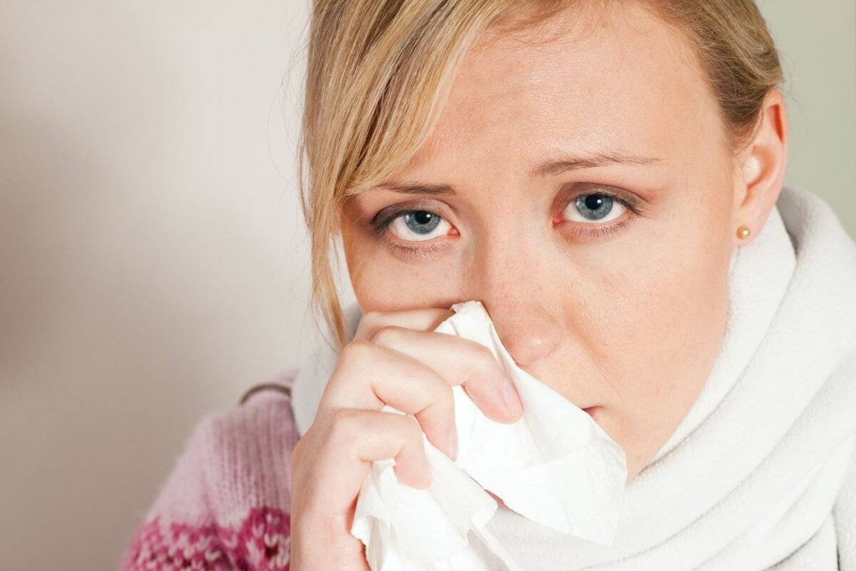 Першит в носу - чем лечить першение в носоглотке, причины и лечение в домашних условиях если нет температуры, как убрать при простуде, что делать