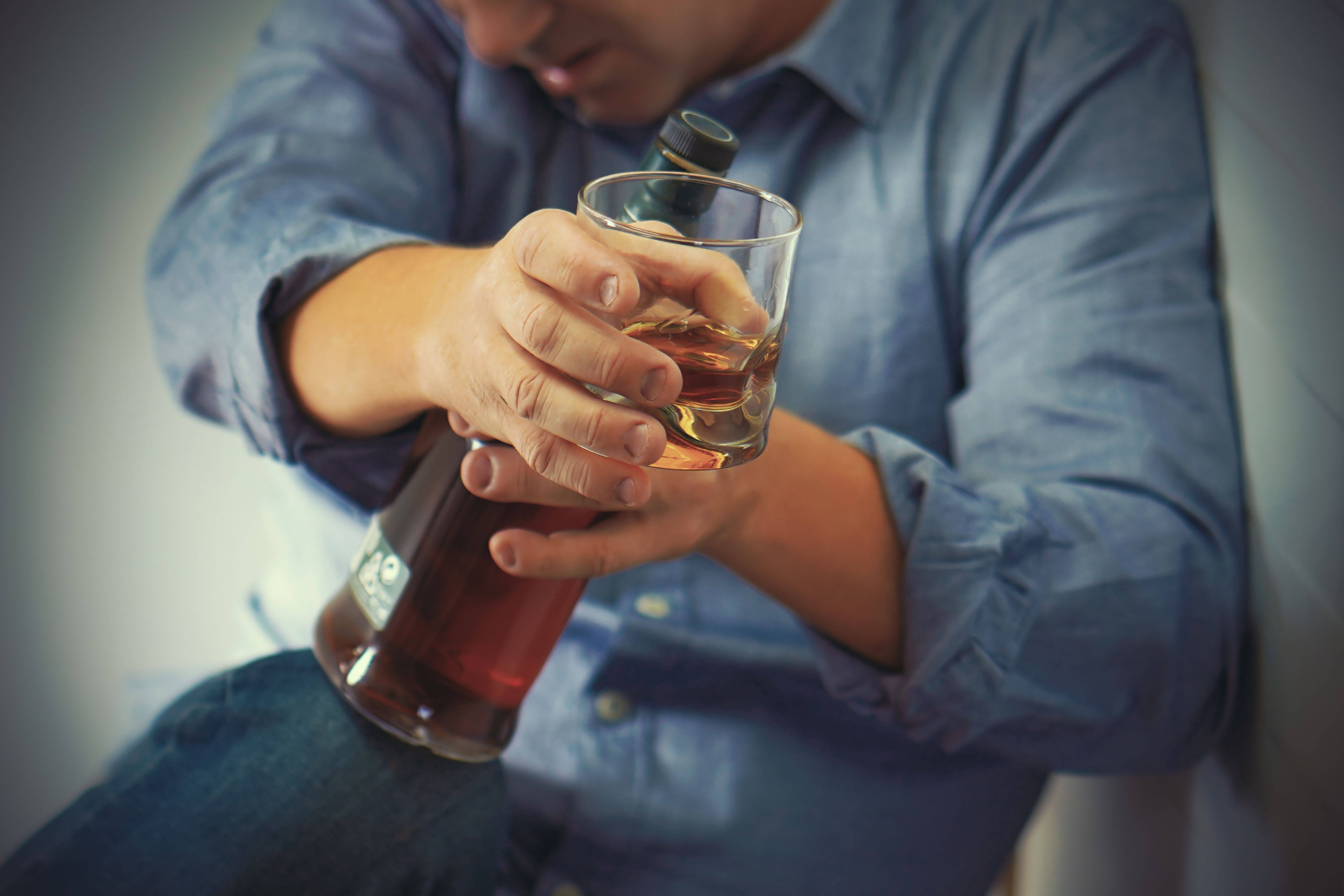 Способы лечения алкоголизма в домашних условиях без ведома больного