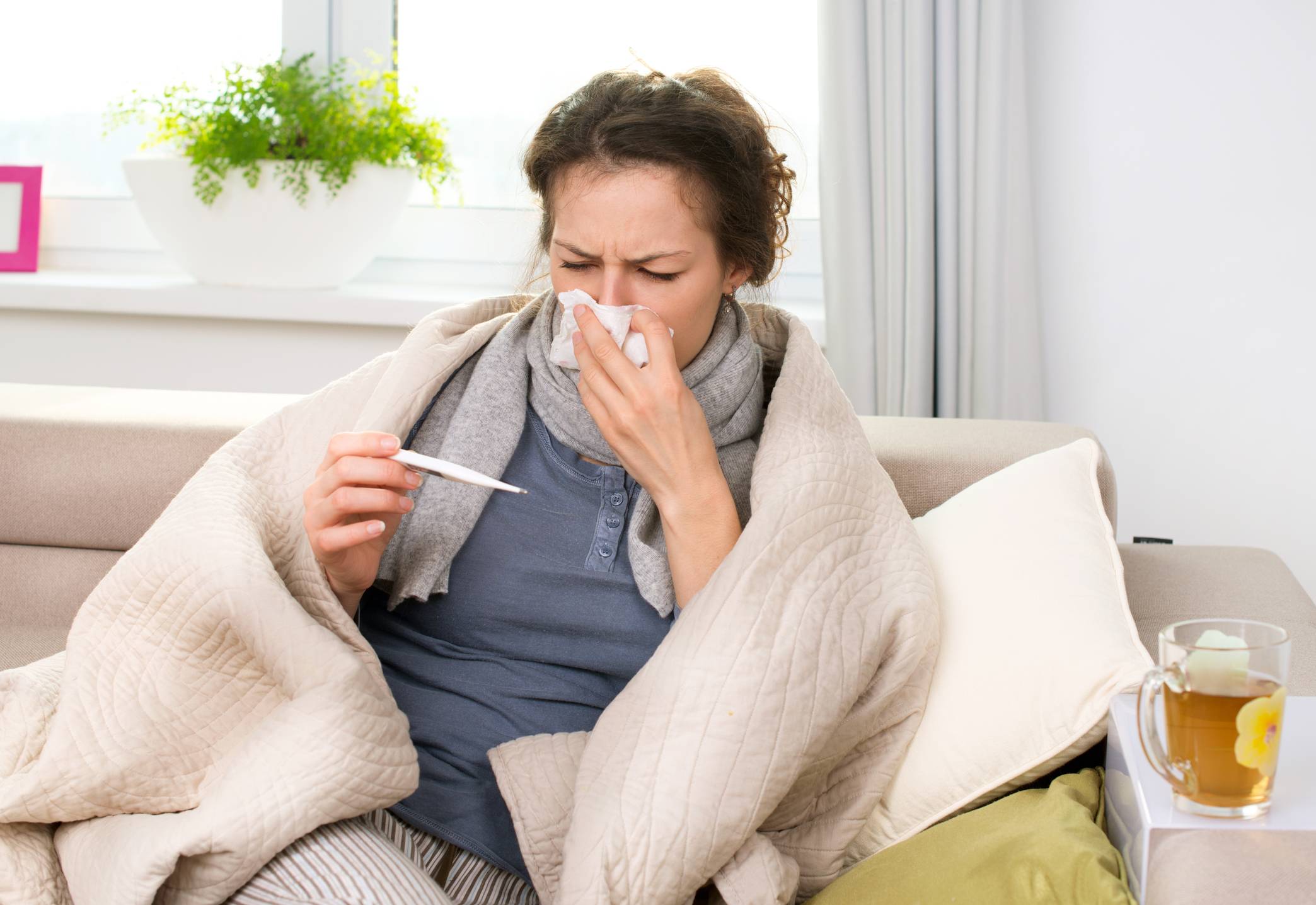 Чем лечить простуду в домашних условиях и у врача