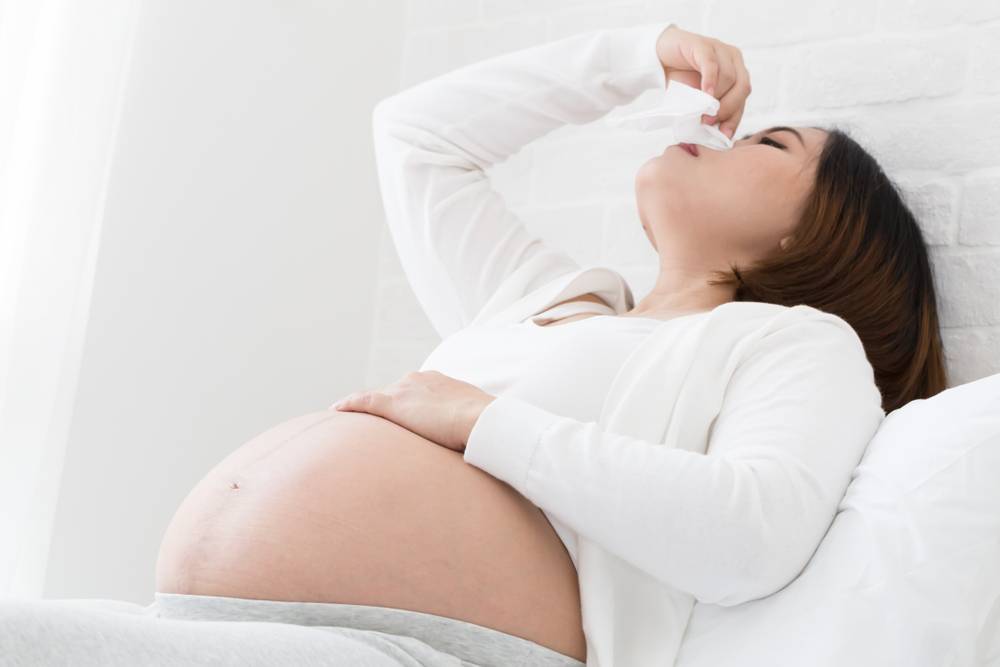 Список эффективных капель от насморка при беременности
