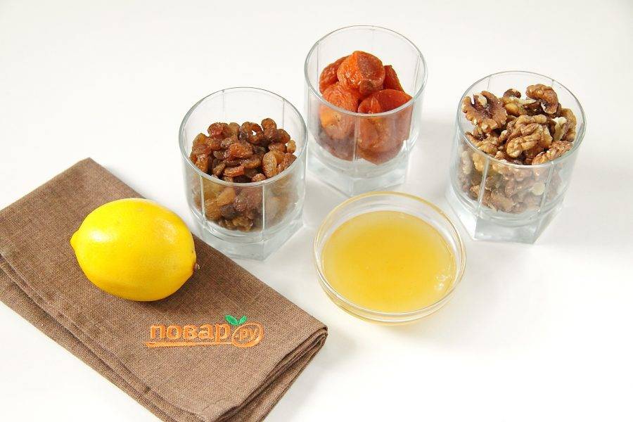Смесь для иммунитета из сухофруктов с медом, грецкими орехами: рецепт приготовления полезного микса