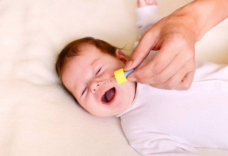 Простуда у новорождённых в 1 месяц: как безопасно и быстро помочь малышу справиться с инфекцией