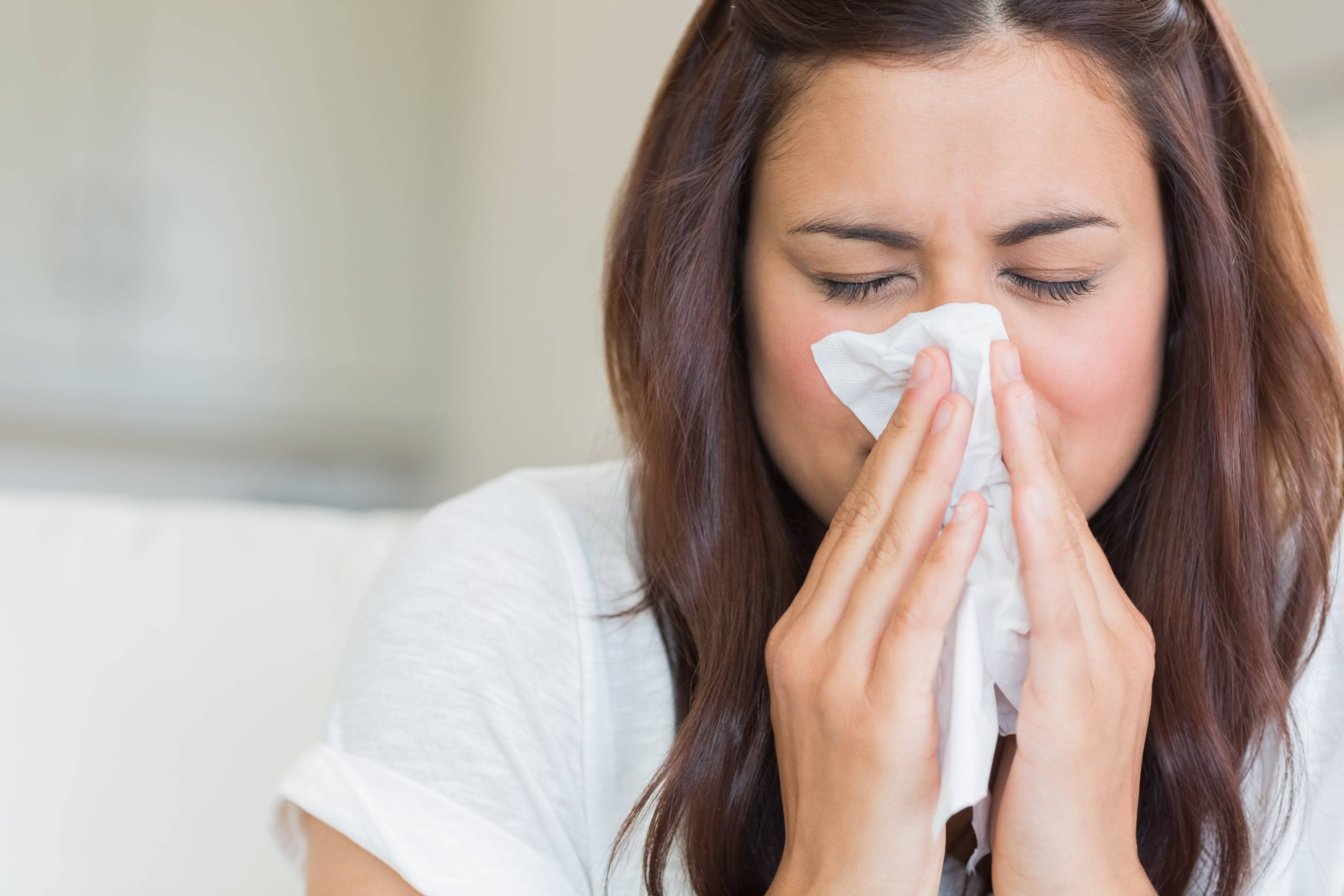 Аллергия, чешутся глаза и насморк – чем лечить, причины
