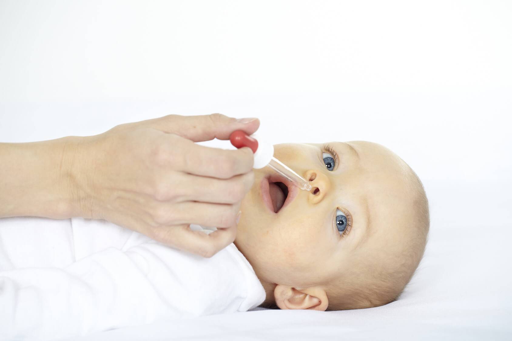 Как лечить и чем вылечить насморк у новорожденного ребенка. методы терапии