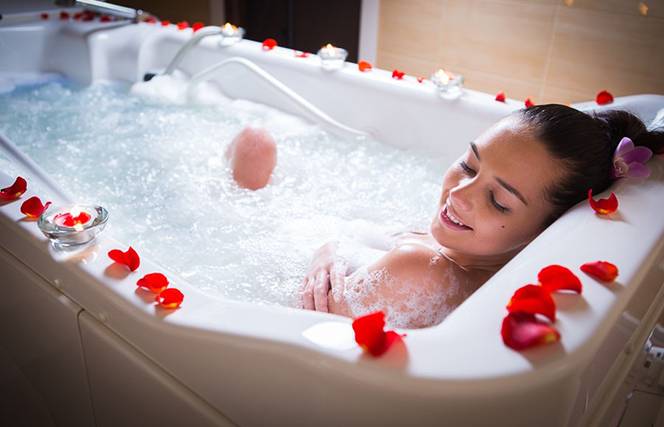 Жемчужная ванна спасёт ваши нервы — показания и противопоказания к процедуре