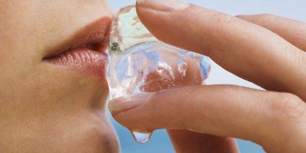 Зубная паста от герпеса на губах: как правильно мазать?
