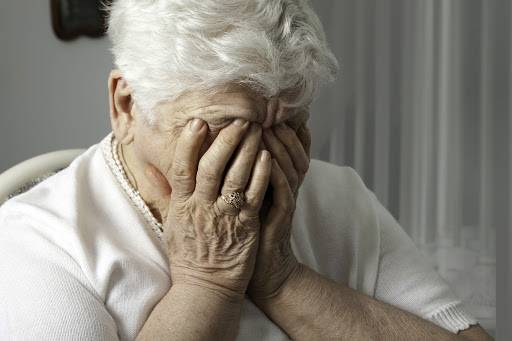 Деменция у пожилых людей: симптомы и лечениеis