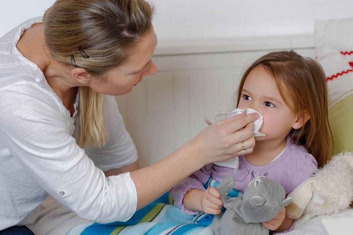 Сухой лающий кашель у ребенка, чем его лечат: методы борьбы при температуре и без нее