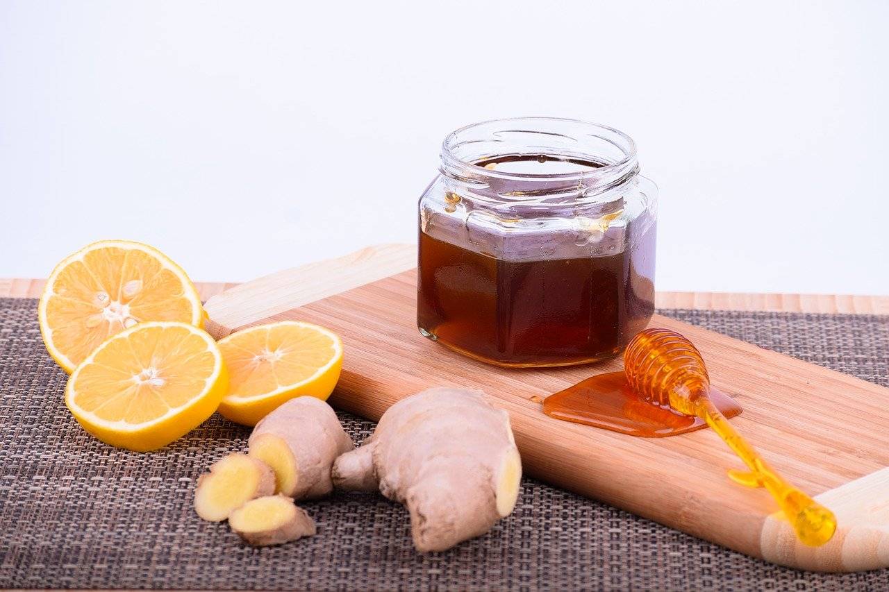 Имбирь от простуды: рецепты чая с лимоном, медом и другие, а также что еще можно приготовить с этим корнем, поможет ли он и каким способом заварить, чтобы лечиться?