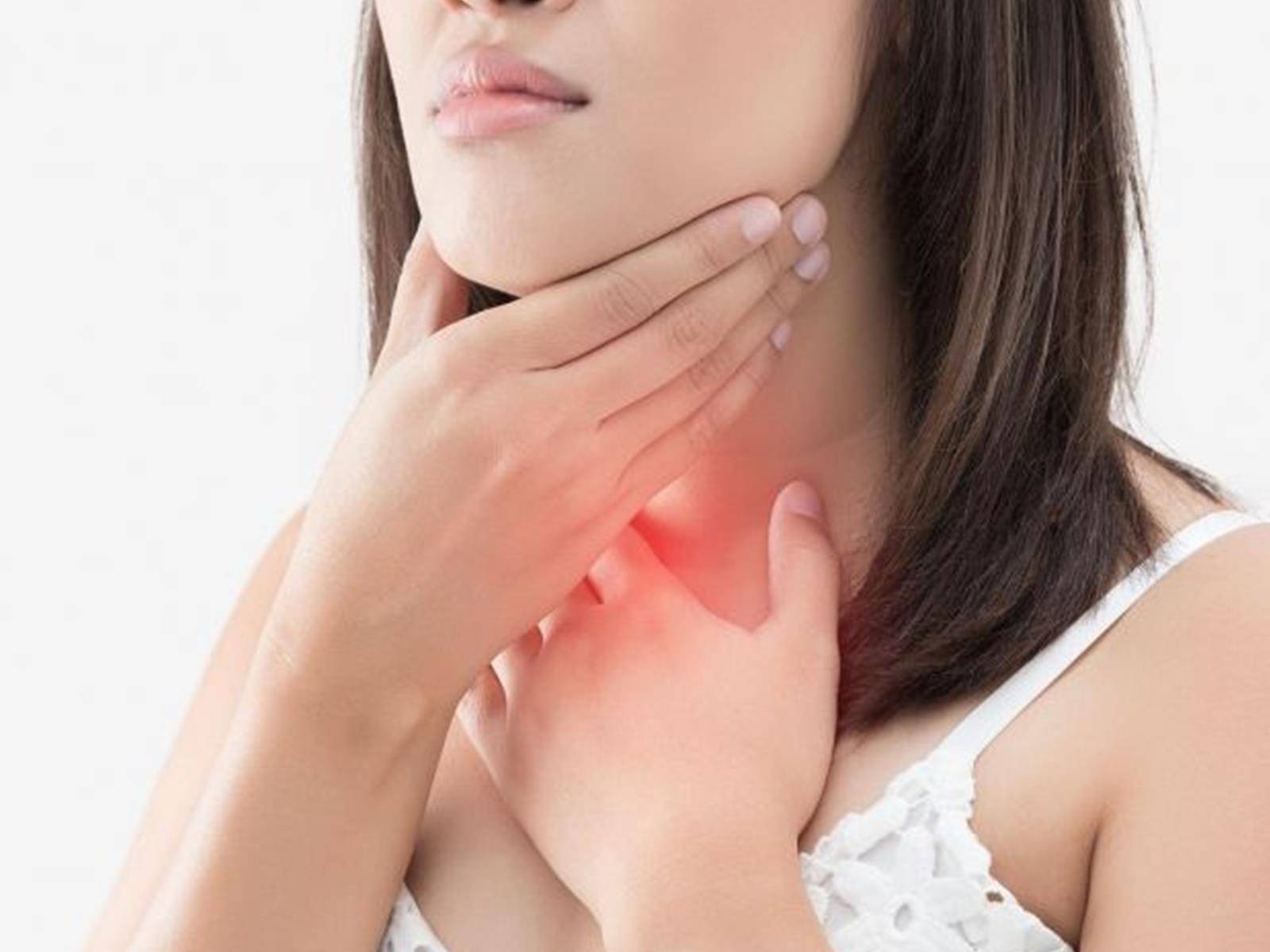 Першение в горле и сухой кашель: как и чем лечить