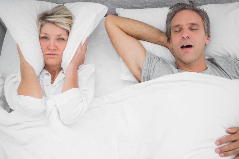 Как избавиться от храпа во сне мужчине: 6 способов