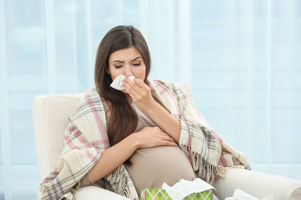 Простуда при беременности (в 1, 2, 3-м триместре) - как и чем лечить, последствия для ребенка