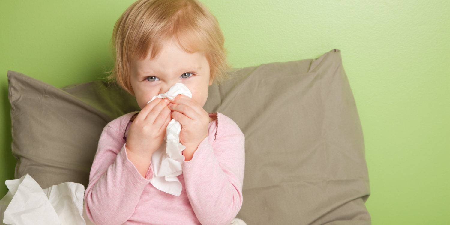 Как лечить зеленые сопли у ребенка. народные средства, препараты. причины появления с утра, с запахом, кровью, кашлем, температурой и без