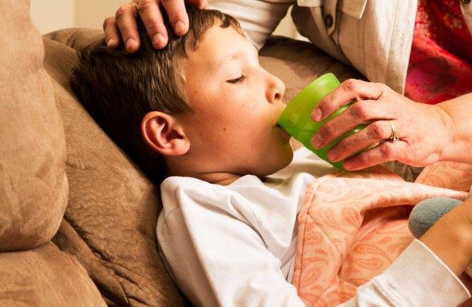 Как снять приступ сухого кашля у ребенка?