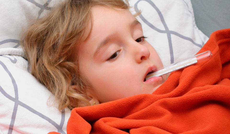 Температура при пневмонии: причины и что с ней делать?