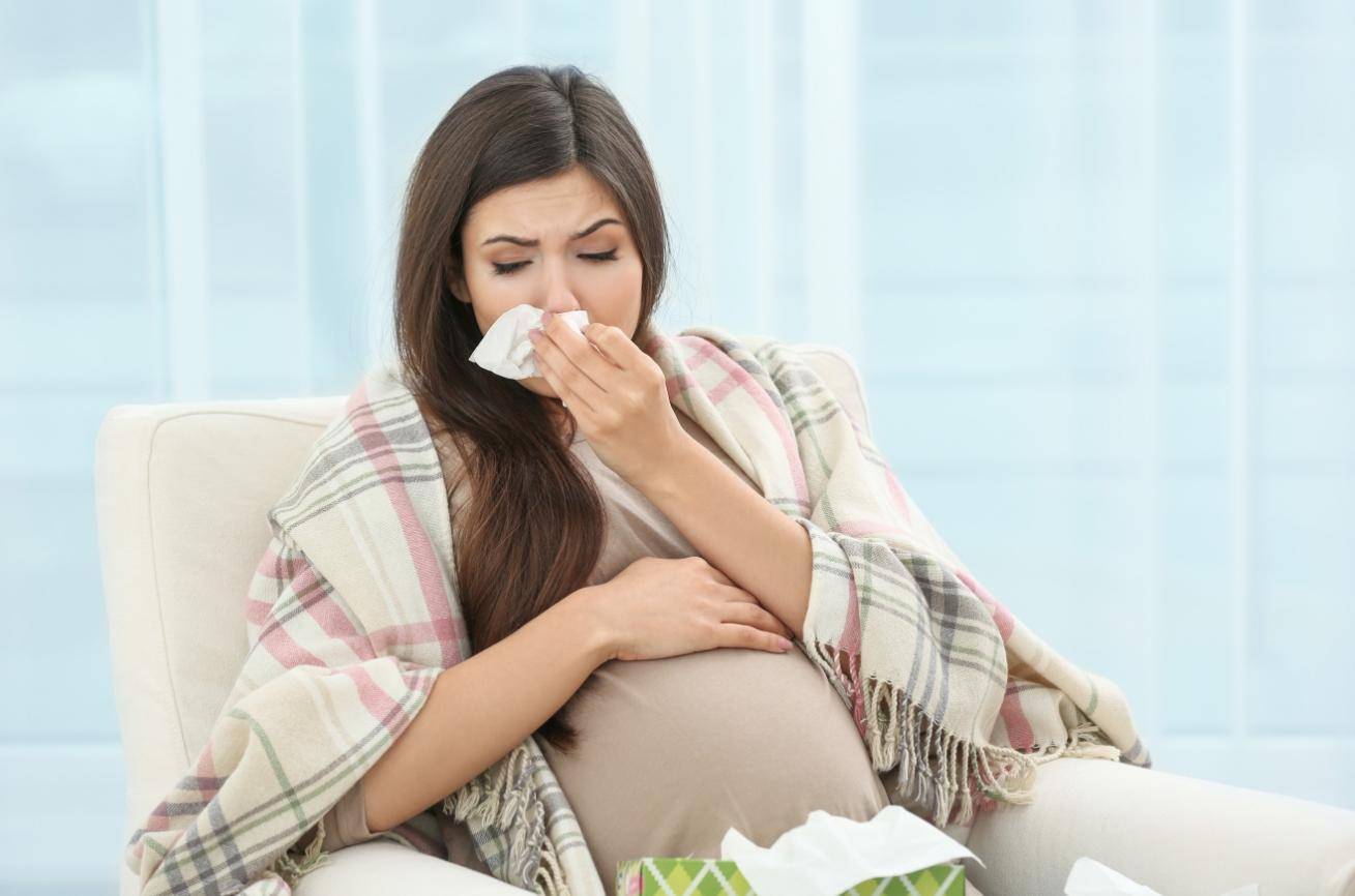 Чем лечить кашель и насморк во время беременности: какие лекарства можно