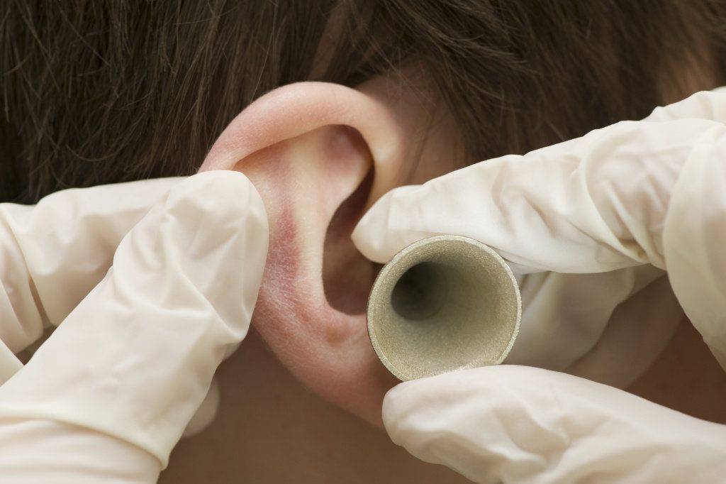 Лечение отита в домашних условиях: симптомы воспаления среднего уха при отите у взрослых